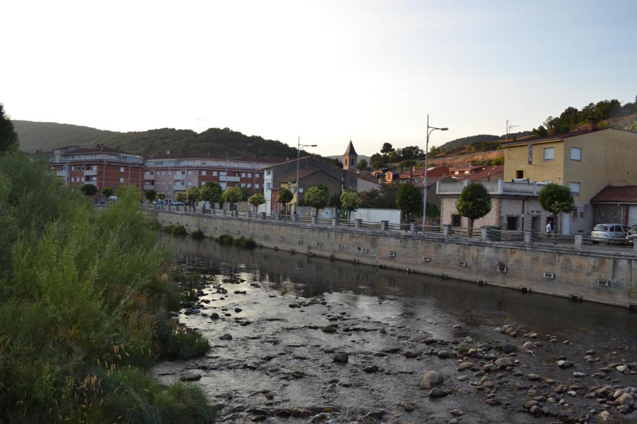Aguasblancas La Pola de Gordon Exterior foto